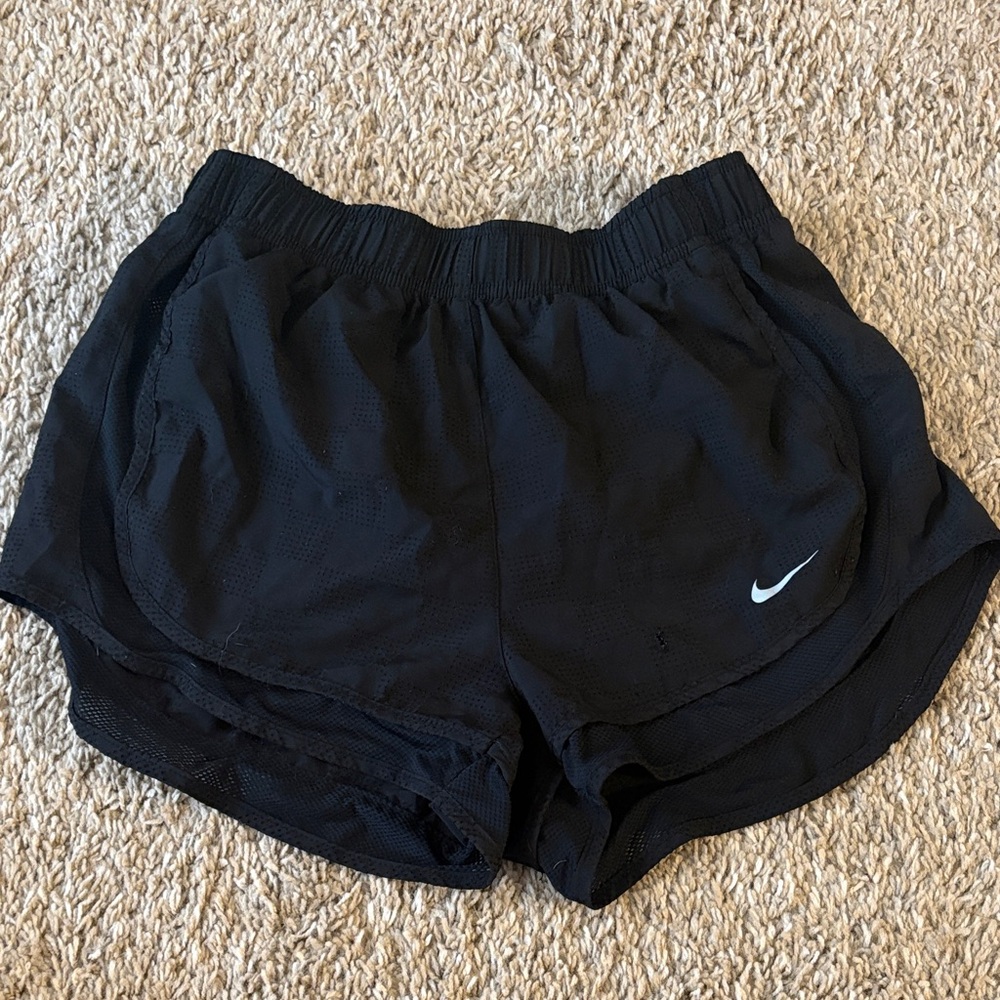 Nike Women's Tempo Shorts Small